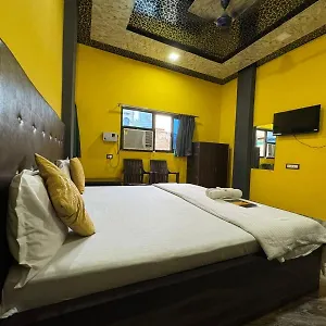 Hostel Cookies, Varanasi